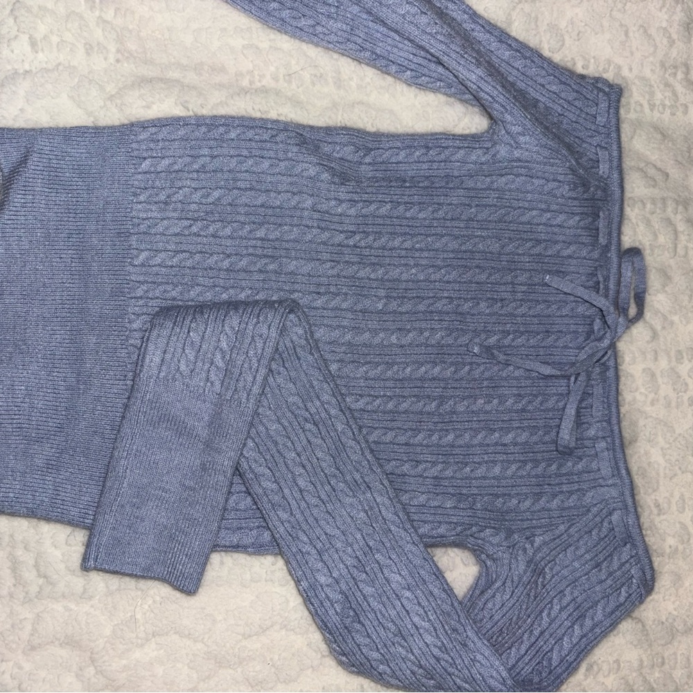 holister Cable Knit Sweater - Blue